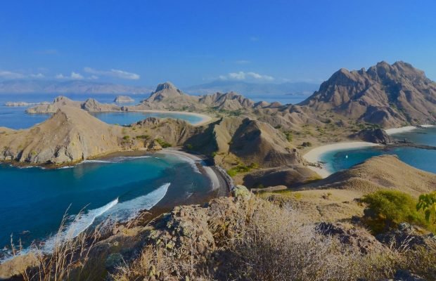 Begin The New Experience By Explore Flores